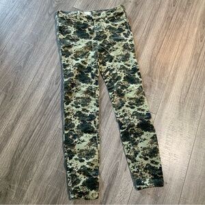 Anthropologie Green and Brown Animal Print Skinny Jeans sz 28